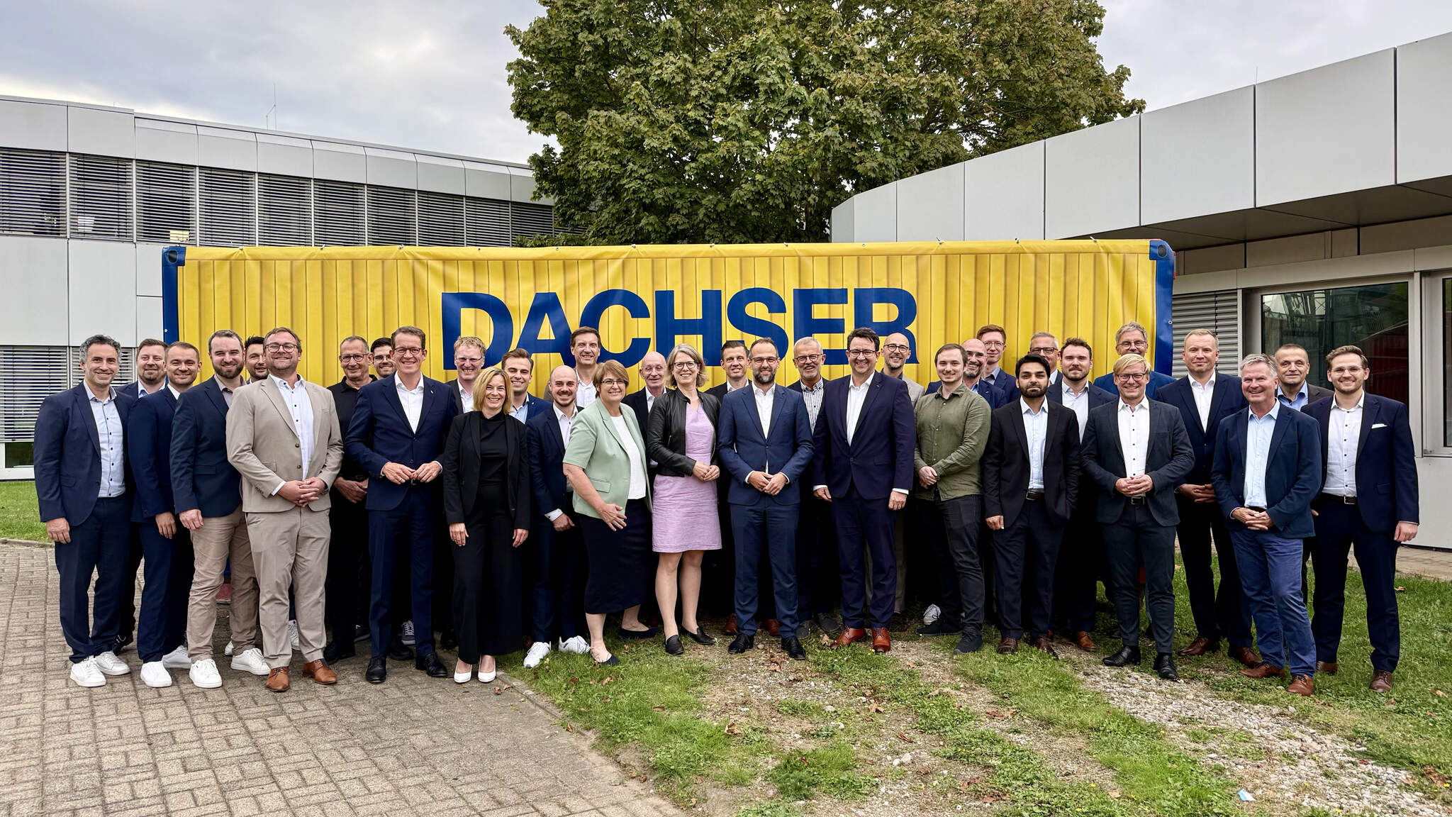 T&yacute;my R&D polečnost&iacute; DACHSER, Fraunhofer IAIS a Fraunhofer IML v r&aacute;mci DACHSER Enterprise Lab